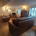 Casa de Férias 1 Bed Flat - Sleeps 4 - Garden - Parking - Wifi Ambleside