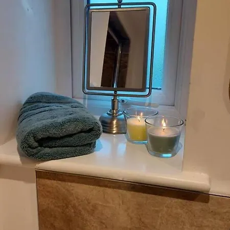 1 Bed Flat - Sleeps 4 - Garden - Parking - Wifi Hawkshead