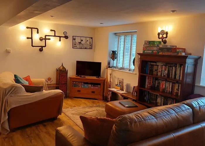 度假居 1 Bed Flat - Sleeps 4 - Garden - Parking - Wifi