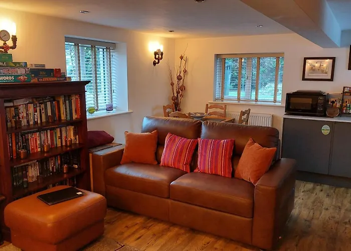 1 Bed Flat - Sleeps 4 - Garden - Parking - Wifi 安布尔塞德