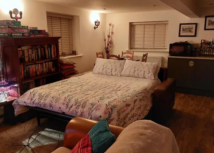 1 Bed Flat - Sleeps 4 - Garden - Parking - Wifi * 安布尔塞德