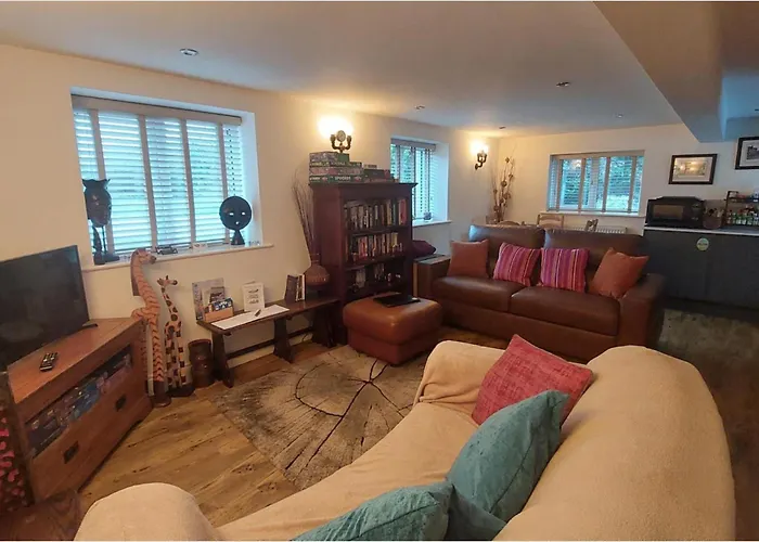 度假居 1 Bed Flat - Sleeps 4 - Garden - Parking - Wifi 安布尔塞德